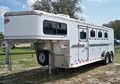 2001 Sundowner 4H w/ Dressing Room