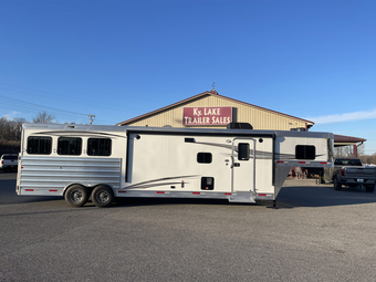 2025 Merhow Trailers Summit Gooseneck Horse Trailer