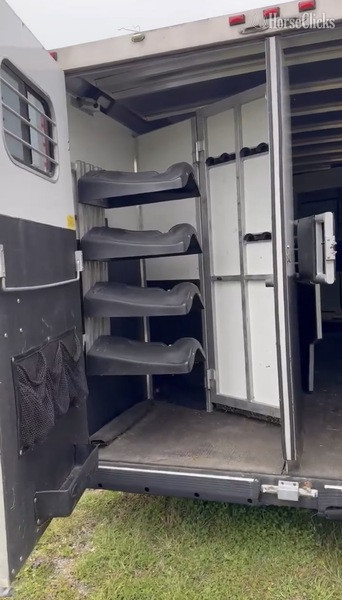 Horse Trailers - 2003 Sundowner Trailers Horizon  Gooseneck Horse Trailer in Kentucky