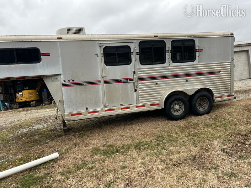 2001 Adam Trailers J2040  Gooseneck Horse Trailer