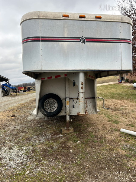Kentucky 2001 Adam Trailers J2040  Gooseneck Horse Trailer