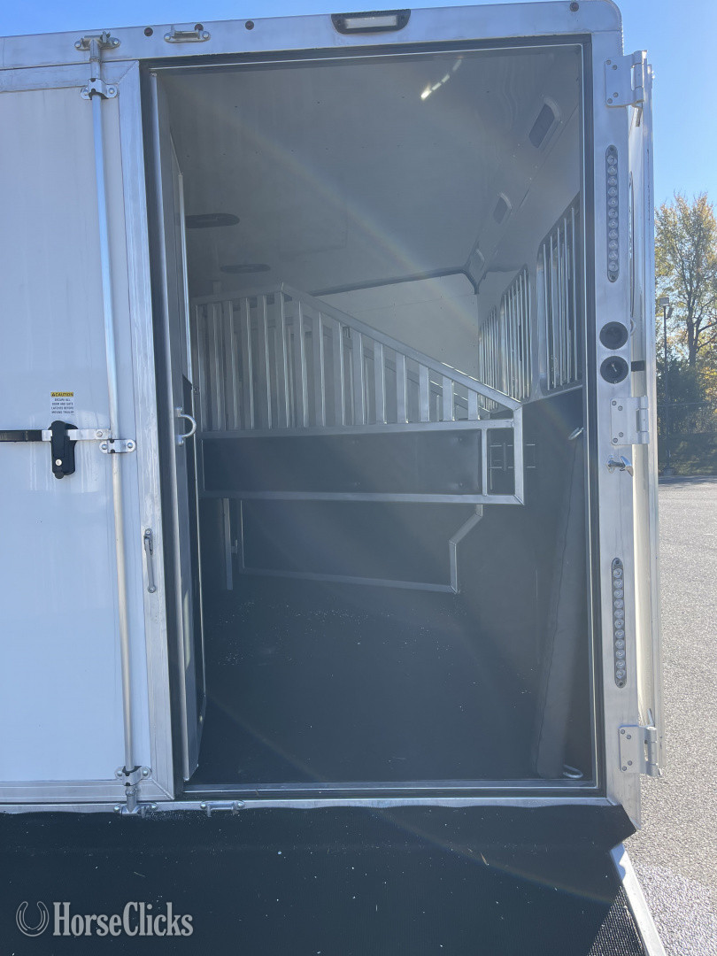 2025 Merhow Trailers Alumaster Gooseneck Horse Trailer Kentucky