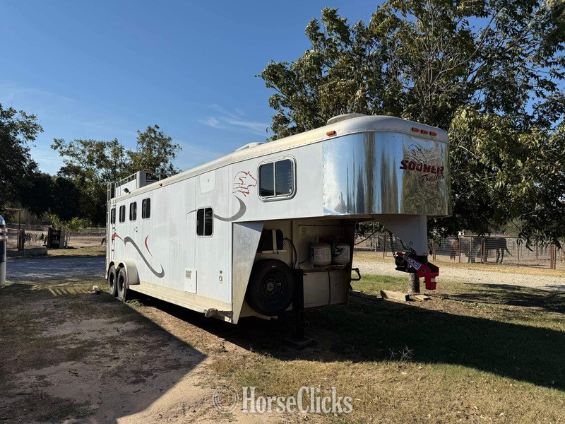 Horse Trailers - 2002 Sooner Trailers  Gooseneck Horse Trailer
