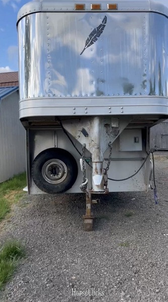 1995 Featherlite Trailers 8546 Gooseneck Horse Trailer