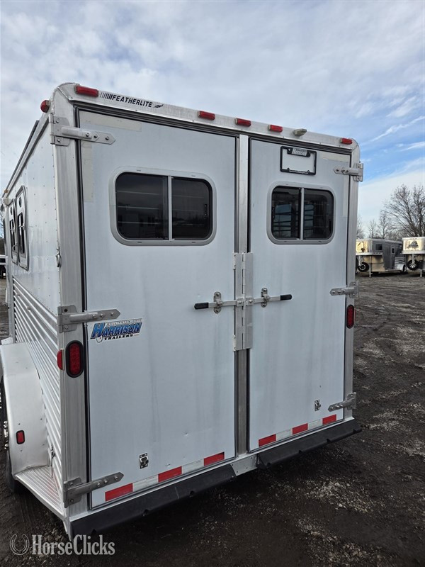 2001 Featherlite Trailers 8541  Horse Trailer - Horse Trailers in Ohio