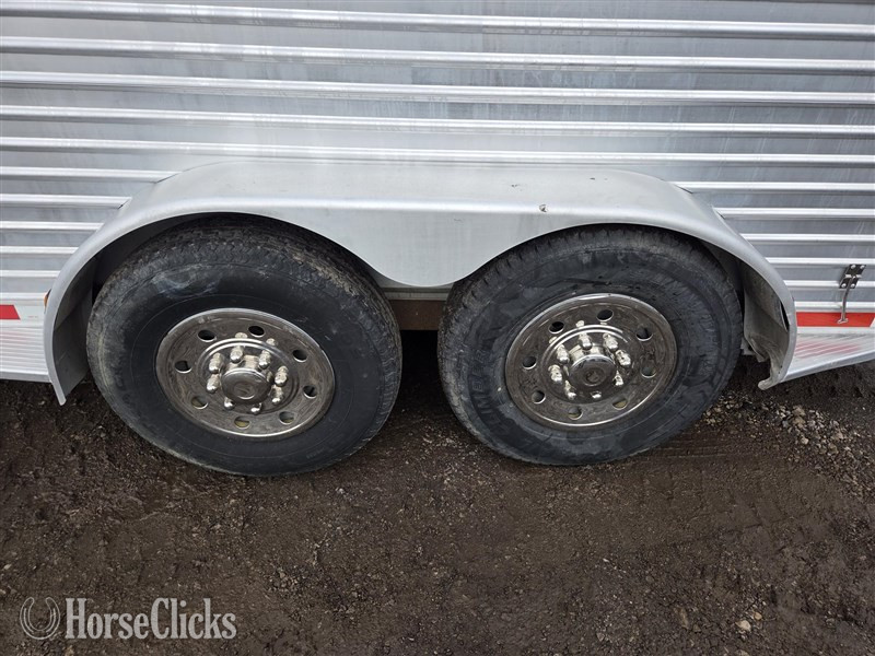 2001 Featherlite Trailers 8541  Horse Trailer Ohio