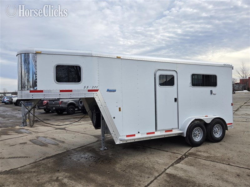 2007 Exiss Trailers 2H  Horse Trailer