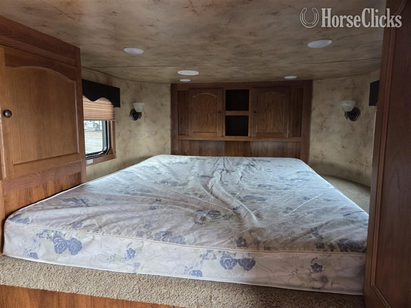 Horse Trailers - 2015 Lakota Charger  Horse Trailer in Ohio