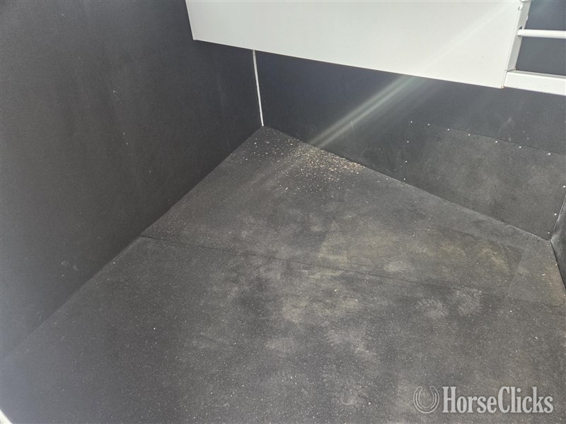 2017 Trails West 2H  Horse Trailer - Horse Trailers
