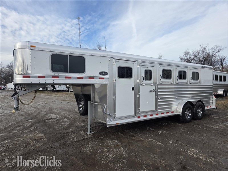 2026 Elite Trailers Mustang  Horse Trailer in Ohio