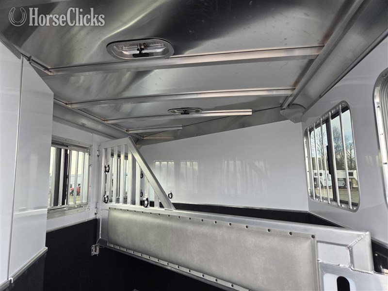 2026 Featherlite Trailers 9400  Horse Trailer - Horse Trailers in Ohio
