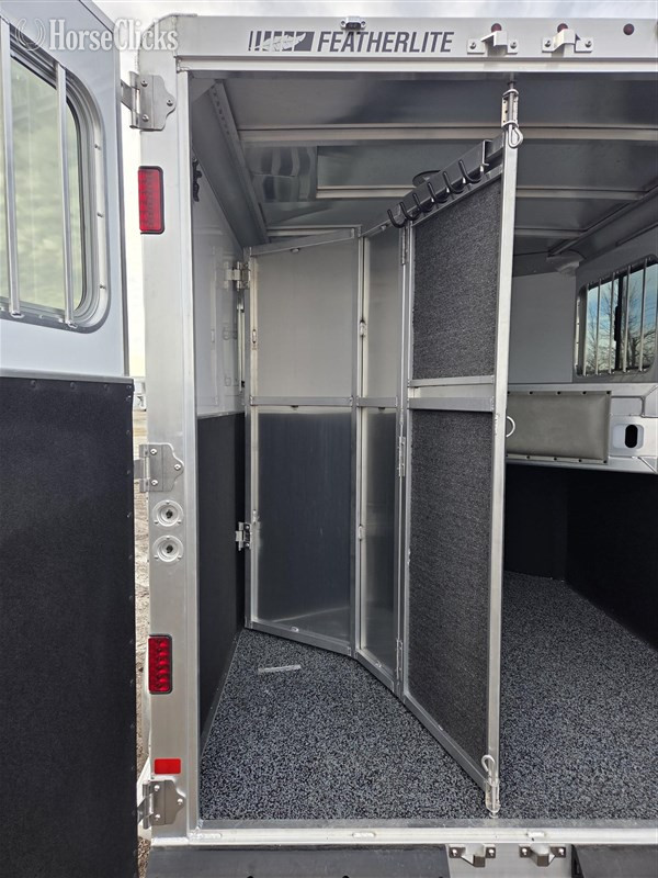 2026 Featherlite Trailers 9400  Horse Trailer Ohio