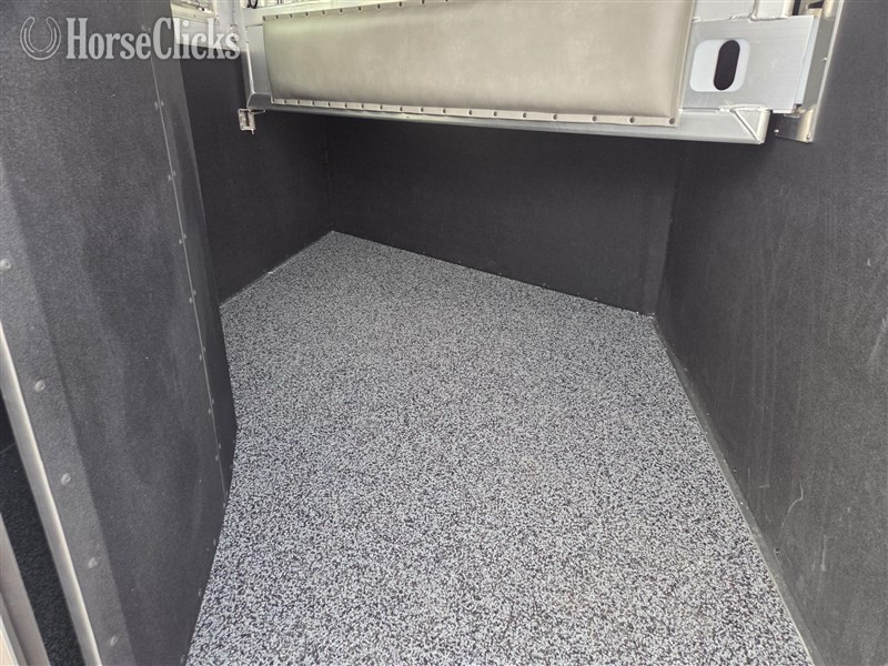 2026 Featherlite Trailers 9400  Horse Trailer - Horse Trailers