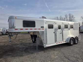 2026 Elite Trailers Mustang  Horse Trailer