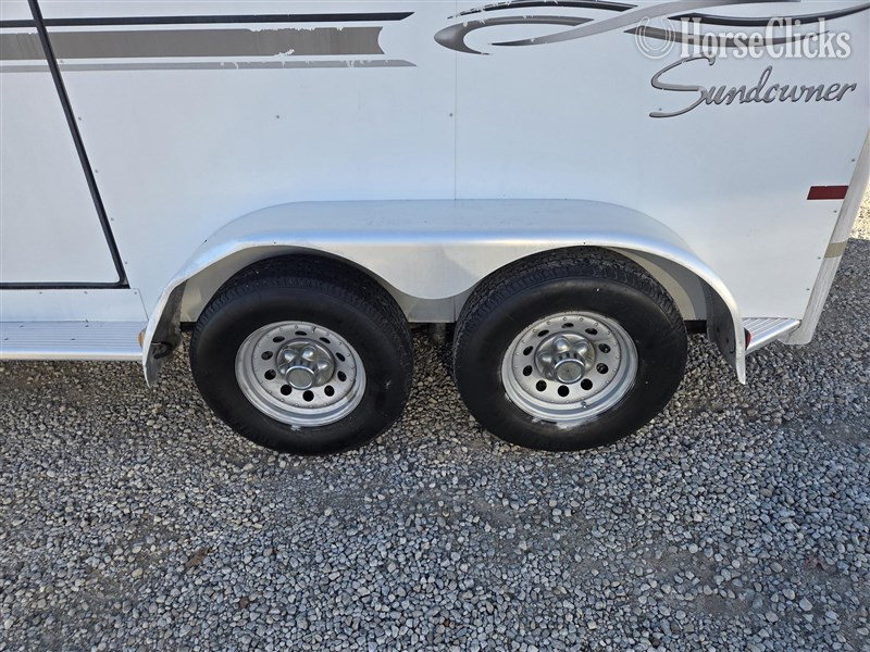 2004 Sundowner Trailers 777  Horse Trailer - Horse Trailers in Ohio