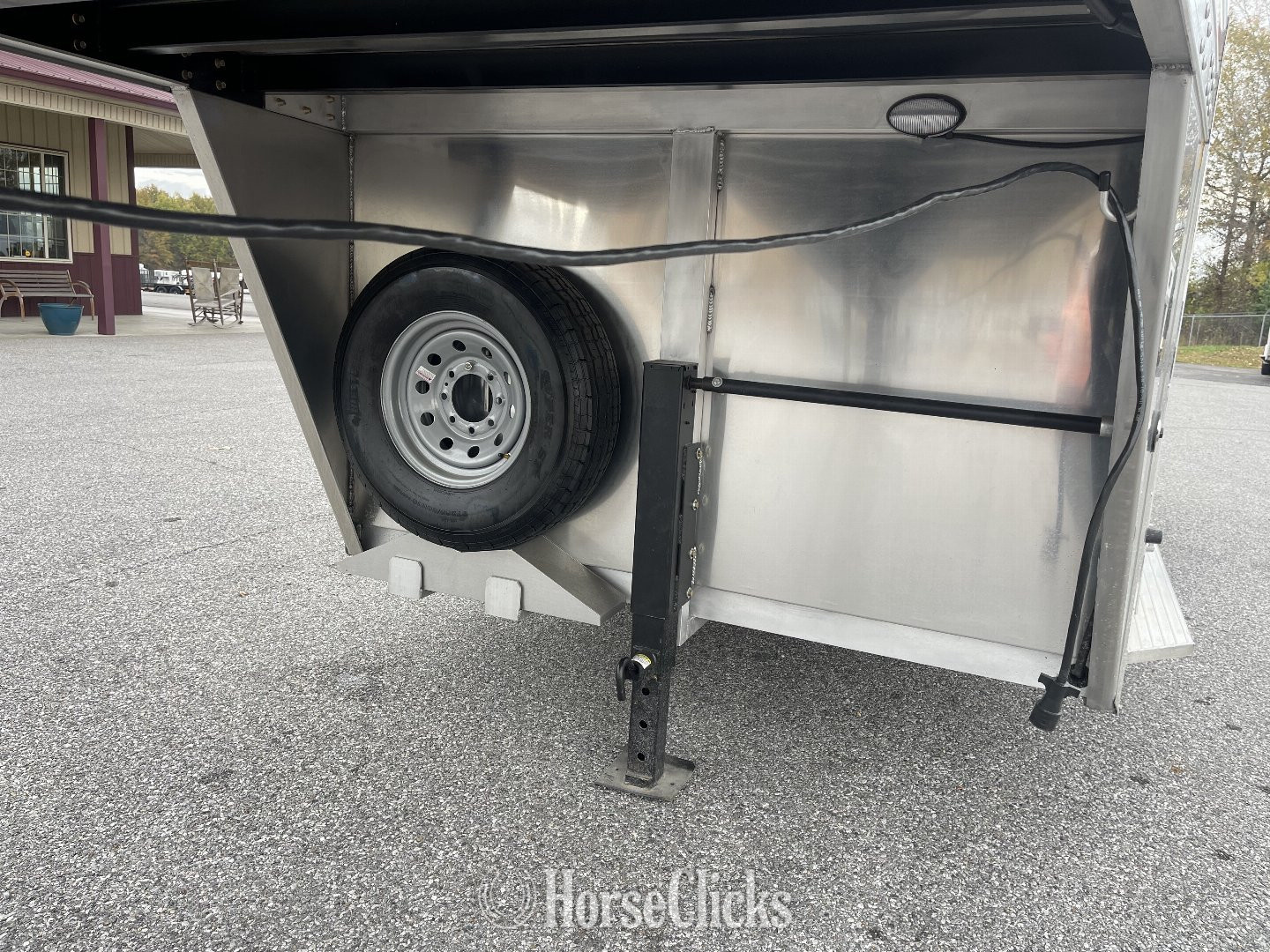 2025 Merhow Trailers Bronco Gooseneck Horse Trailer - Horse Trailers in Kentucky
