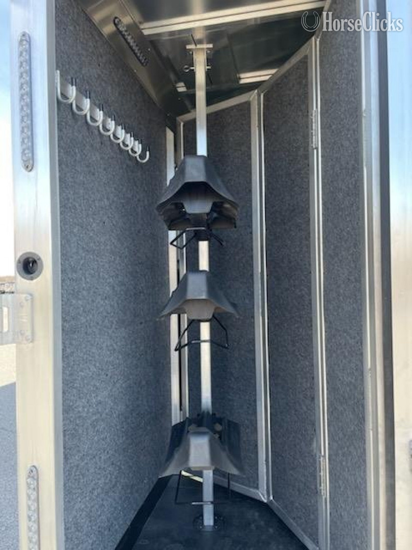 Horse Trailers - 2026 Merhow Trailers Bronco Gooseneck Horse Trailer in Kentucky