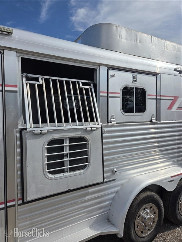 1998 4-Star 2H  Horse Trailer - Horse Trailers