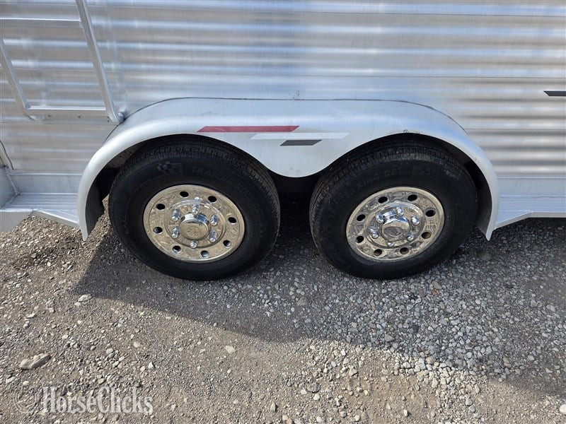 Ohio 1998 4-Star 2H  Horse Trailer