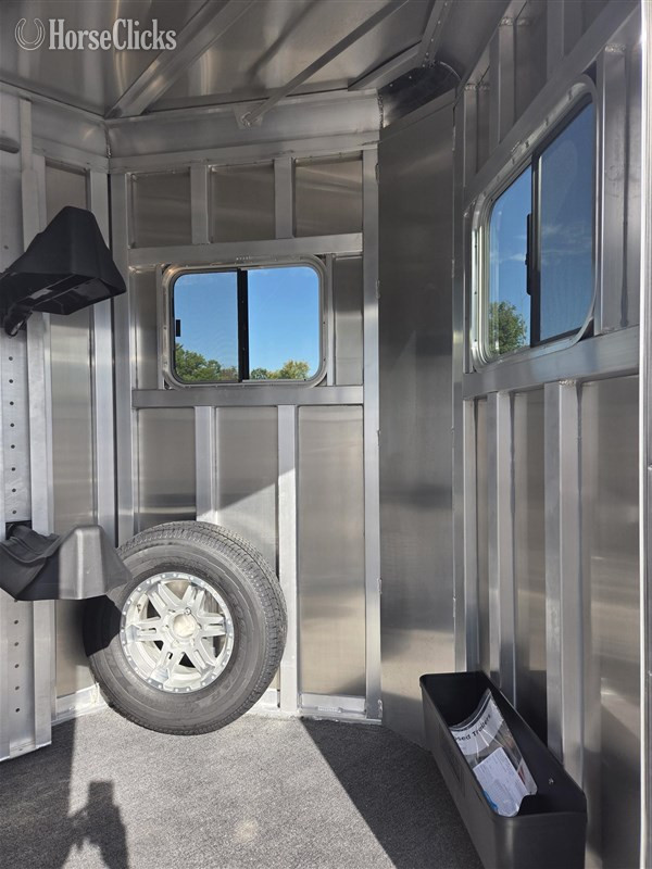 2026 Featherlite Trailers 9300  Horse Trailer Ohio