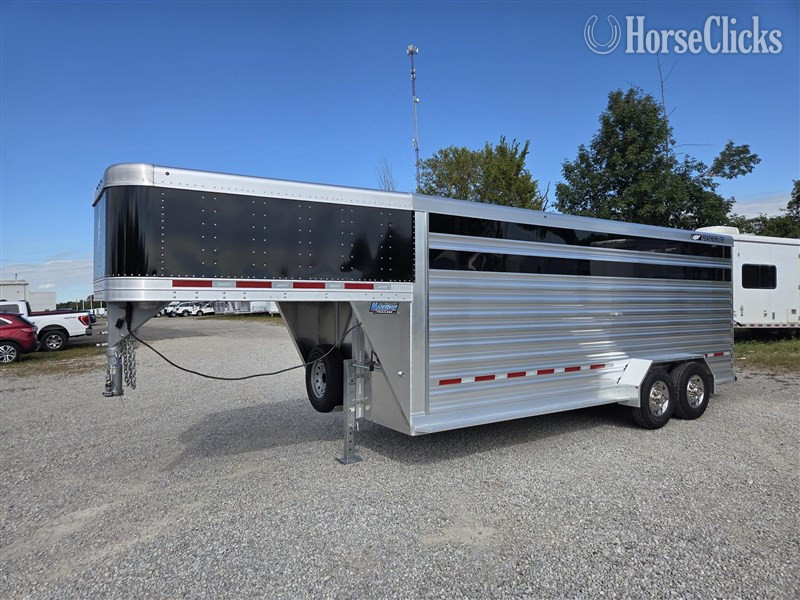 2026 Featherlite Trailers 8117  Horse Trailer