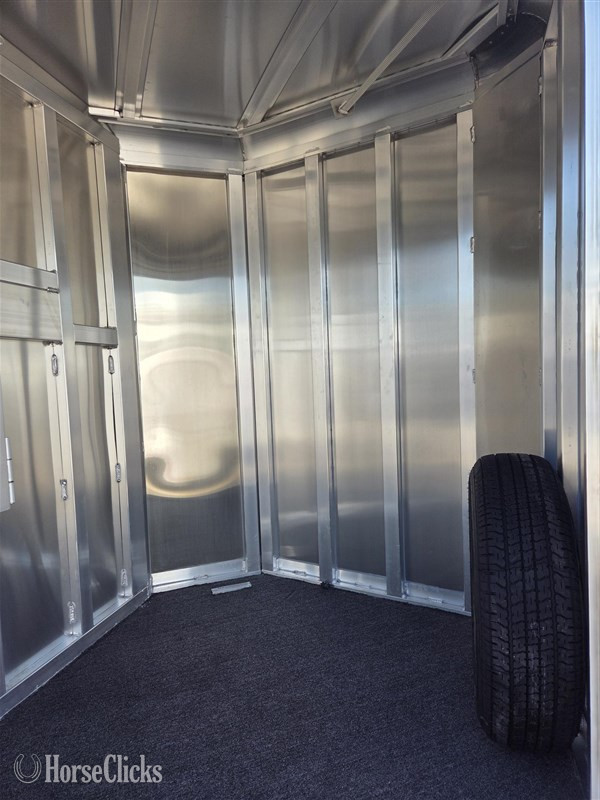 Horse Trailers - 2026 Featherlite Trailers 9400  Horse Trailer in Ohio