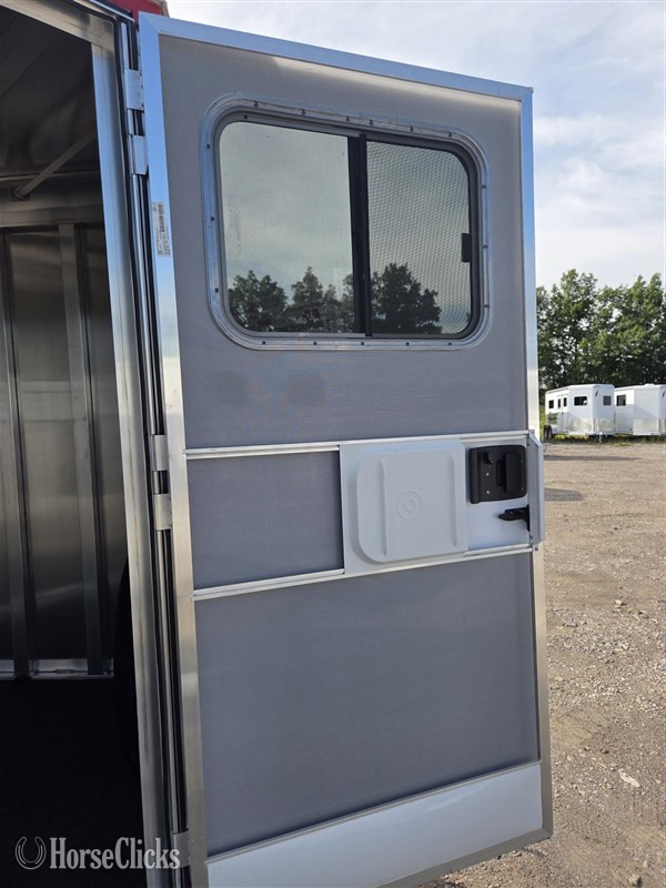 Ohio 2026 Featherlite Trailers 9400  Horse Trailer