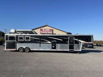 2019 Bison Premiere Gooseneck Horse Trailer