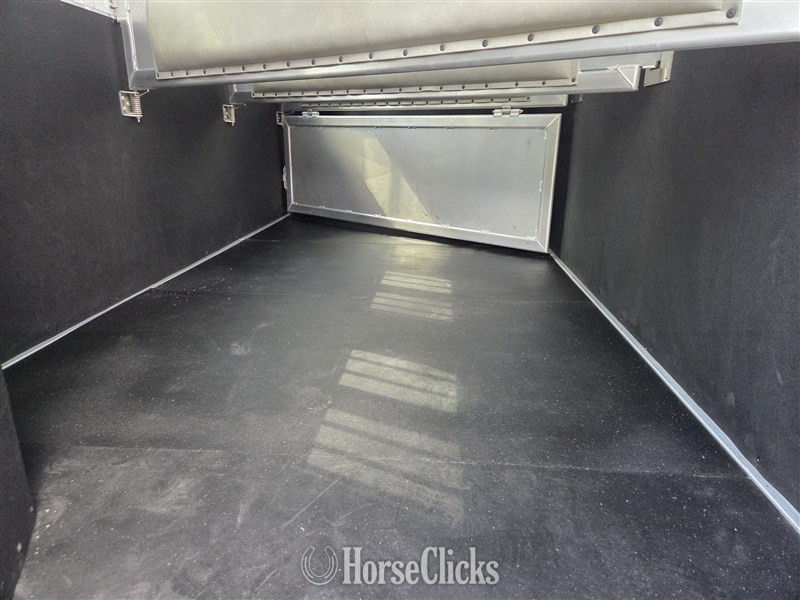 Horse Trailers - 2026 Featherlite Trailers 9600  Horse Trailer