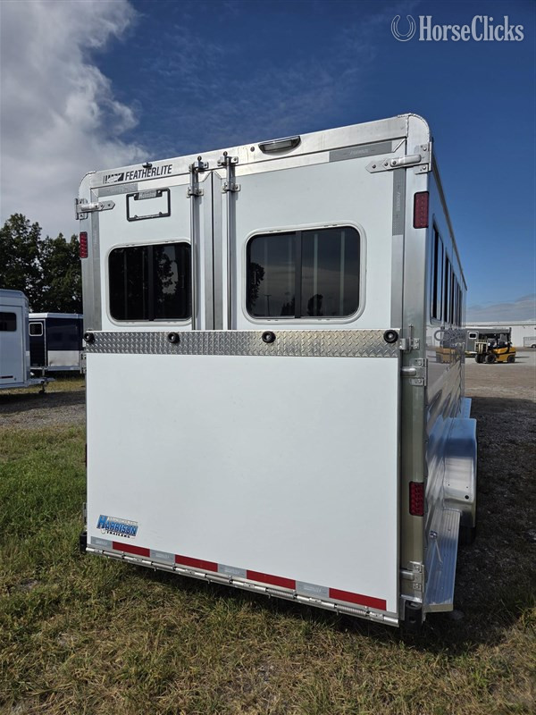 Ohio 2026 Featherlite Trailers 9600  Horse Trailer