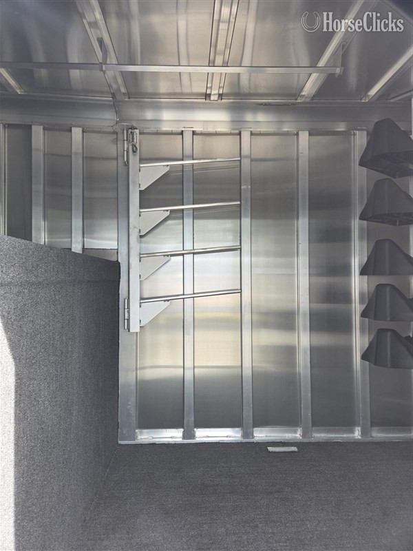 2026 Featherlite Trailers 9600  Horse Trailer - Horse Trailers