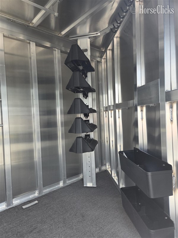 2026 Featherlite Trailers 9600  Horse Trailer Ohio