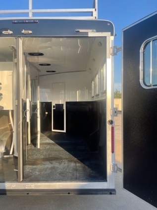 2023 Bison 3 horse gooseneck trailer with 11\' living quarters
