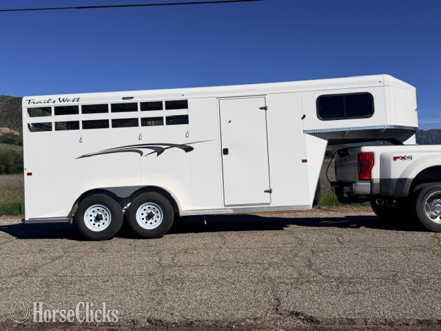 Horse Trailers - 2025 Trails West Adventure Gooseneck Horse Trailer