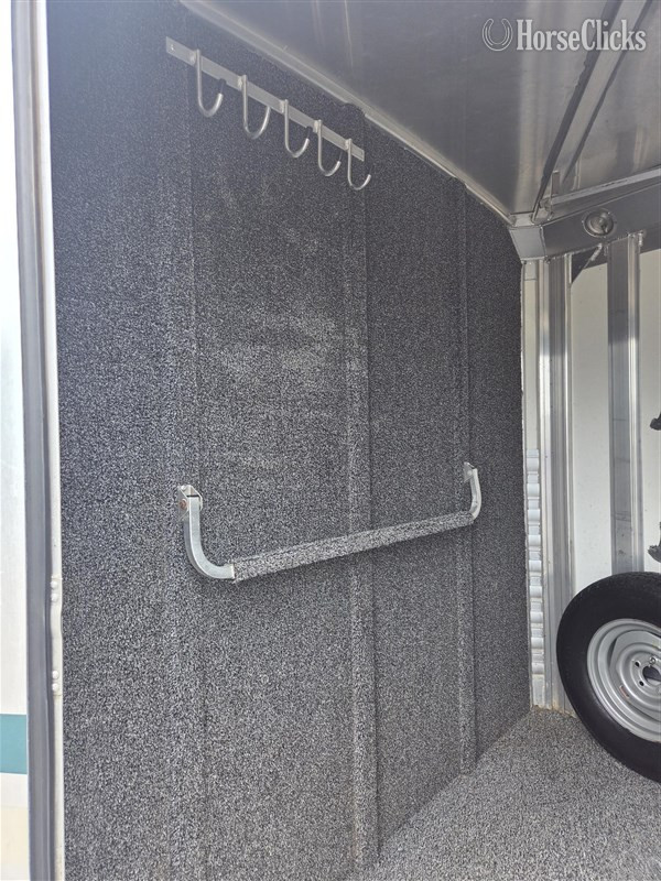 Horse Trailers - 2003 4-Star Super Tack  Horse Trailer in Ohio