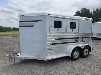 2003 4-Star Super Tack  Horse Trailer