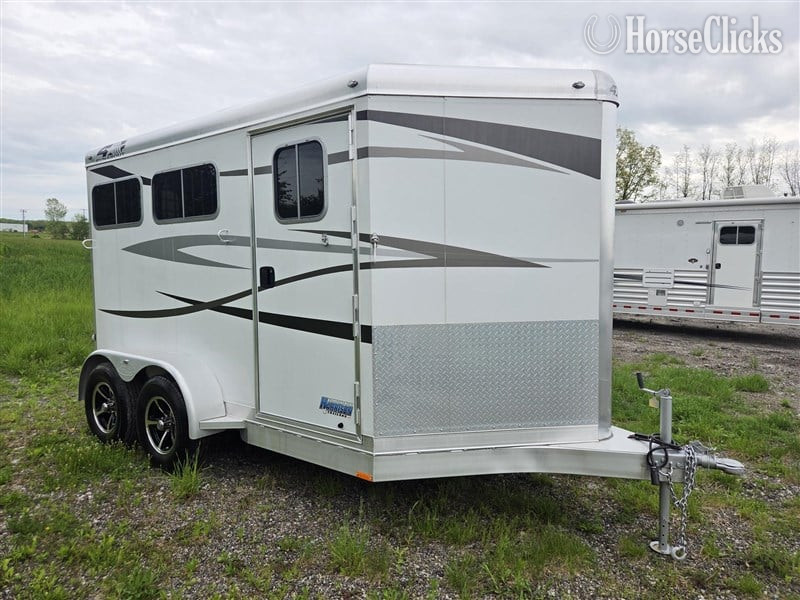 2022 4-Star Runabout  Horse Trailer