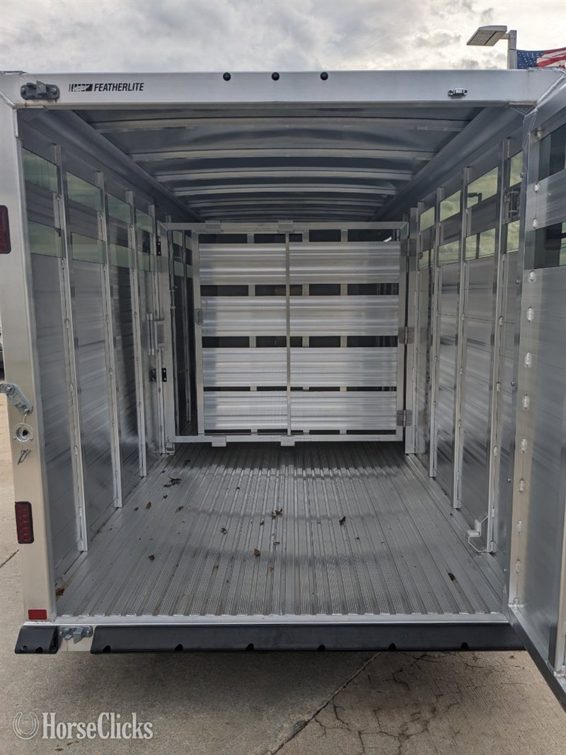 2024 Featherlite Trailers 8107  Horse Trailer - Horse Trailers