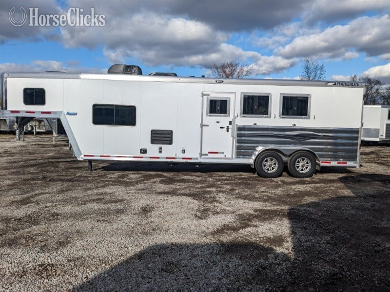 2024 Featherlite Trailers 9807  Horse Trailer
