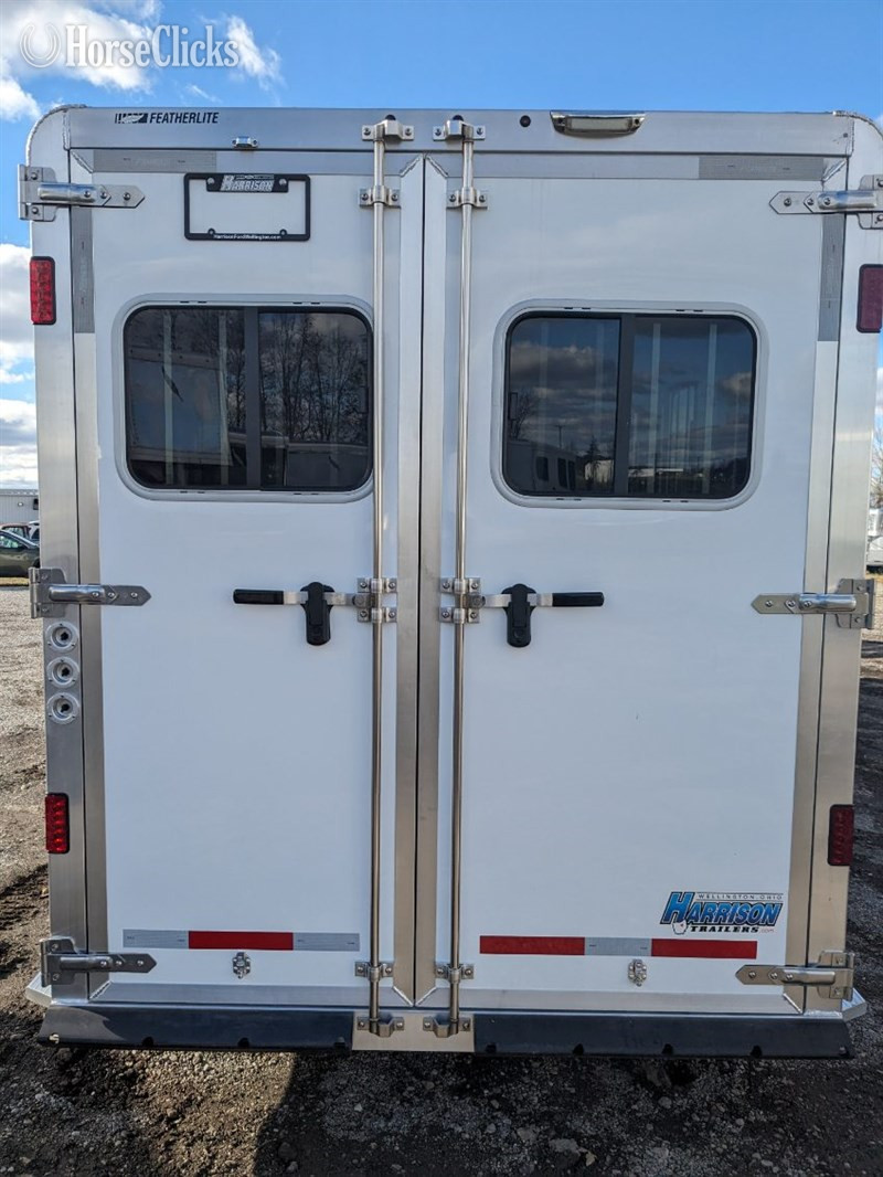 2024 Featherlite Trailers 9807  Horse Trailer - Horse Trailers