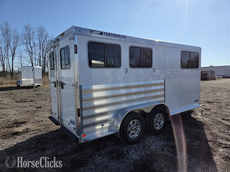 2025 Featherlite Trailers 9400  Horse Trailer