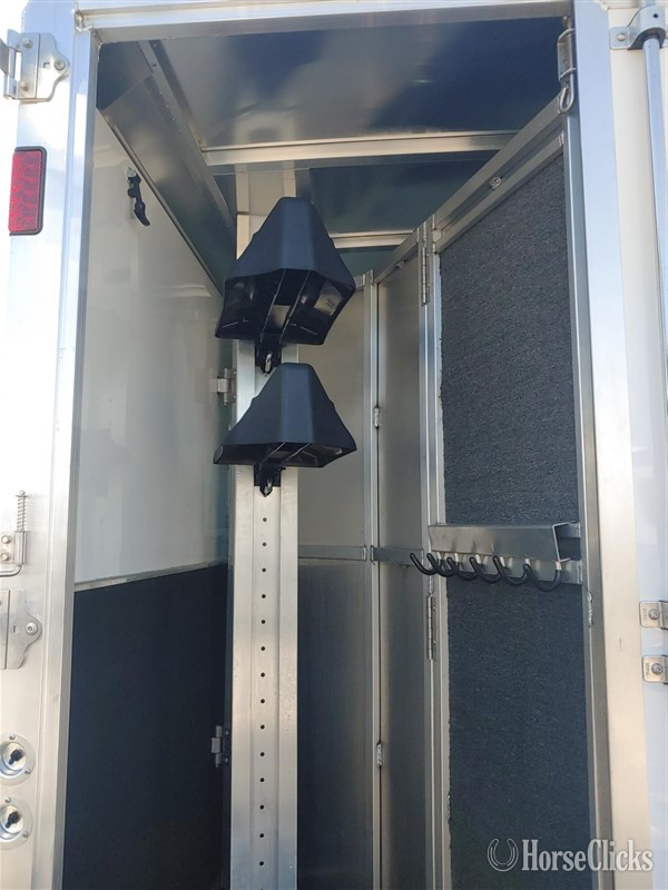 2025 Featherlite Trailers 9400  Horse Trailer - Horse Trailers in Ohio