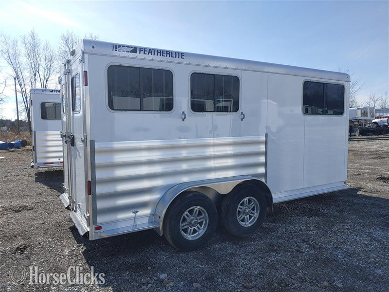Ohio 2025 Featherlite Trailers 9400  Horse Trailer