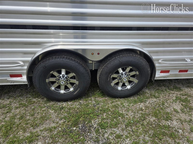 2026 Elite Trailers 24  Horse Trailer - Horse Trailers in Ohio