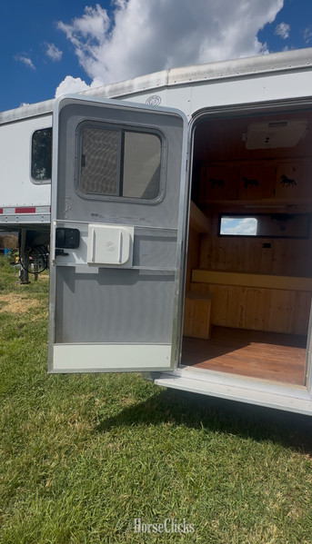 2011 Featherlite Trailers 8549 Gooseneck Horse Trailer Kentucky
