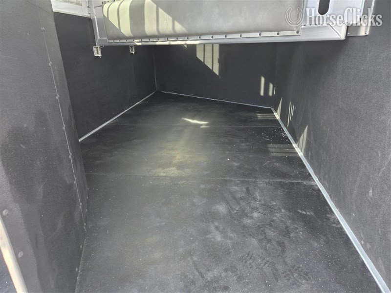 Horse Trailers - 2026 Featherlite Trailers 9400  Horse Trailer in Ohio