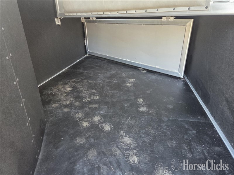 Horse Trailers - 2026 Featherlite Trailers 9400  Horse Trailer in Ohio