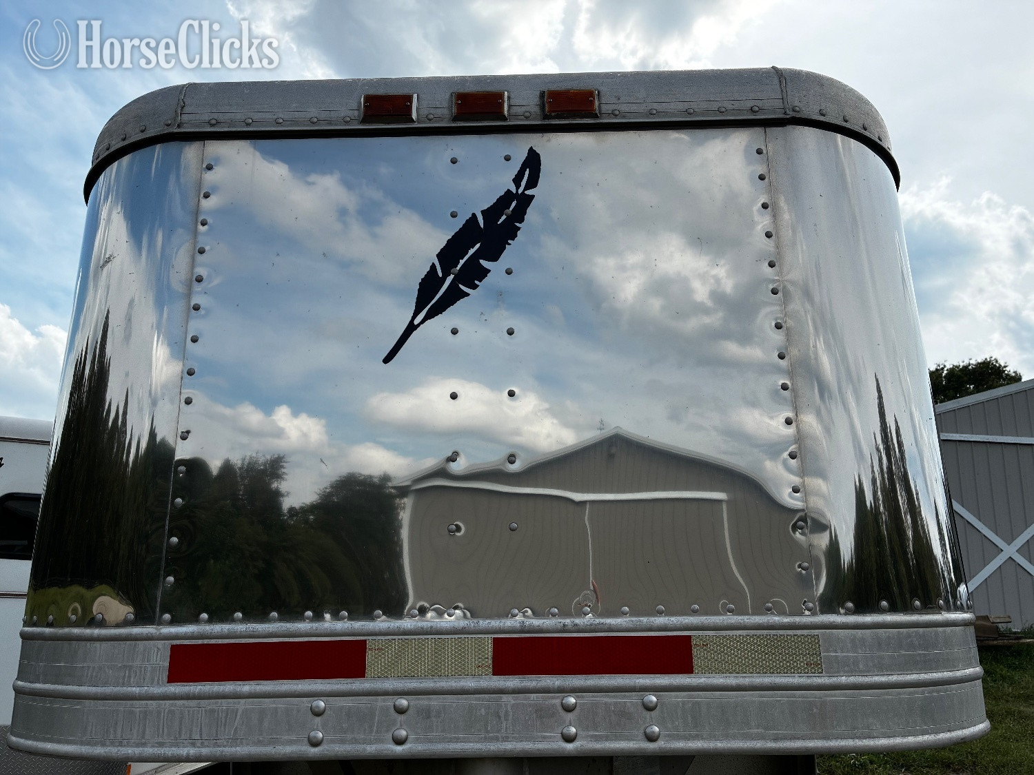 1996 Featherlite Trailers Gooseneck 3H Slant load  Gooseneck Horse Trailer Kentucky