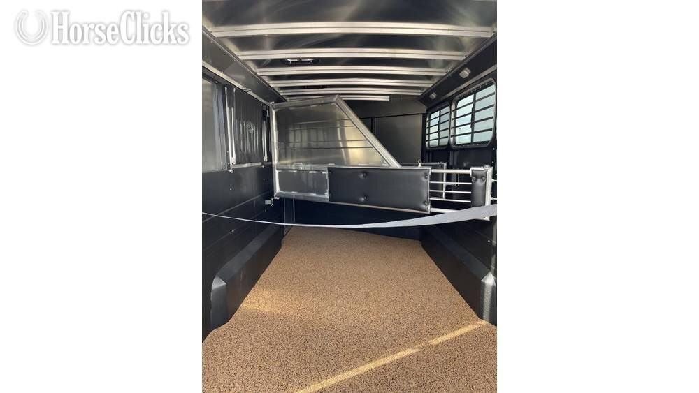 Logan Coach 2026 Roit   Horse Trailer - Horse Trailers