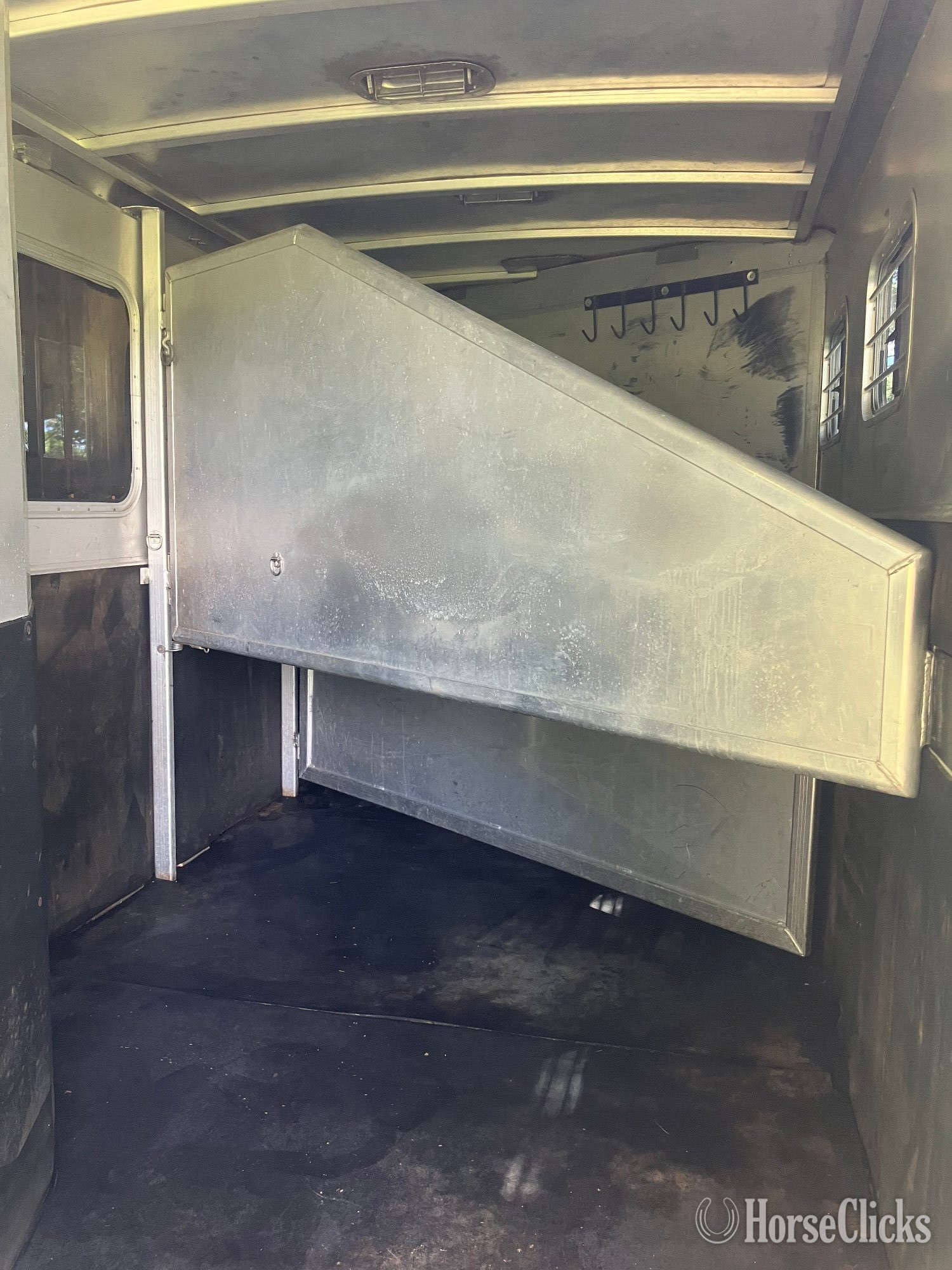 Horse Trailers - 2002 Exiss Trailers Event Gooseneck Horse Trailer in Florida